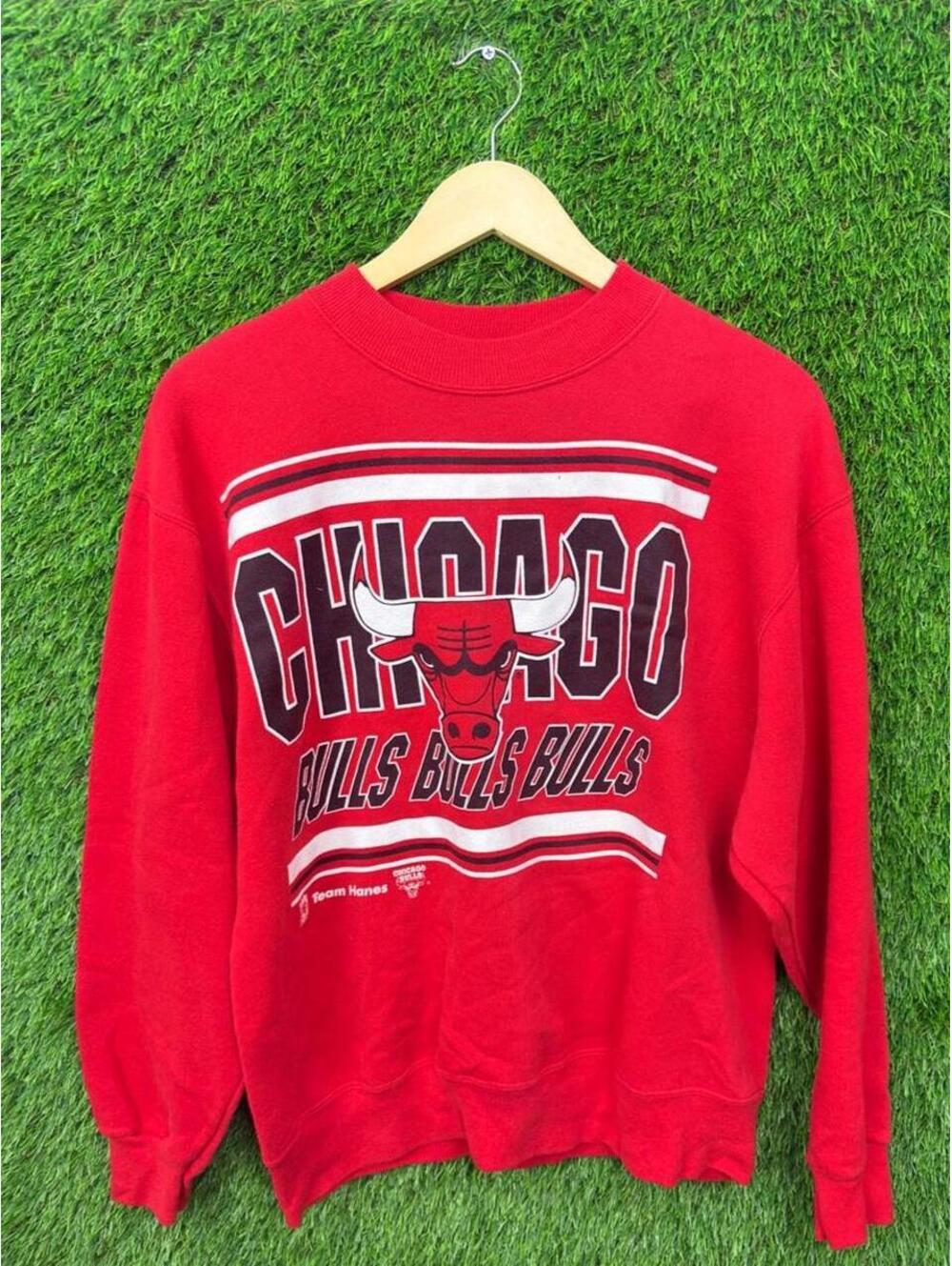 Vintage Chicago Bulls Team Hanes Big Logo Crewneck Sweatshirt Red